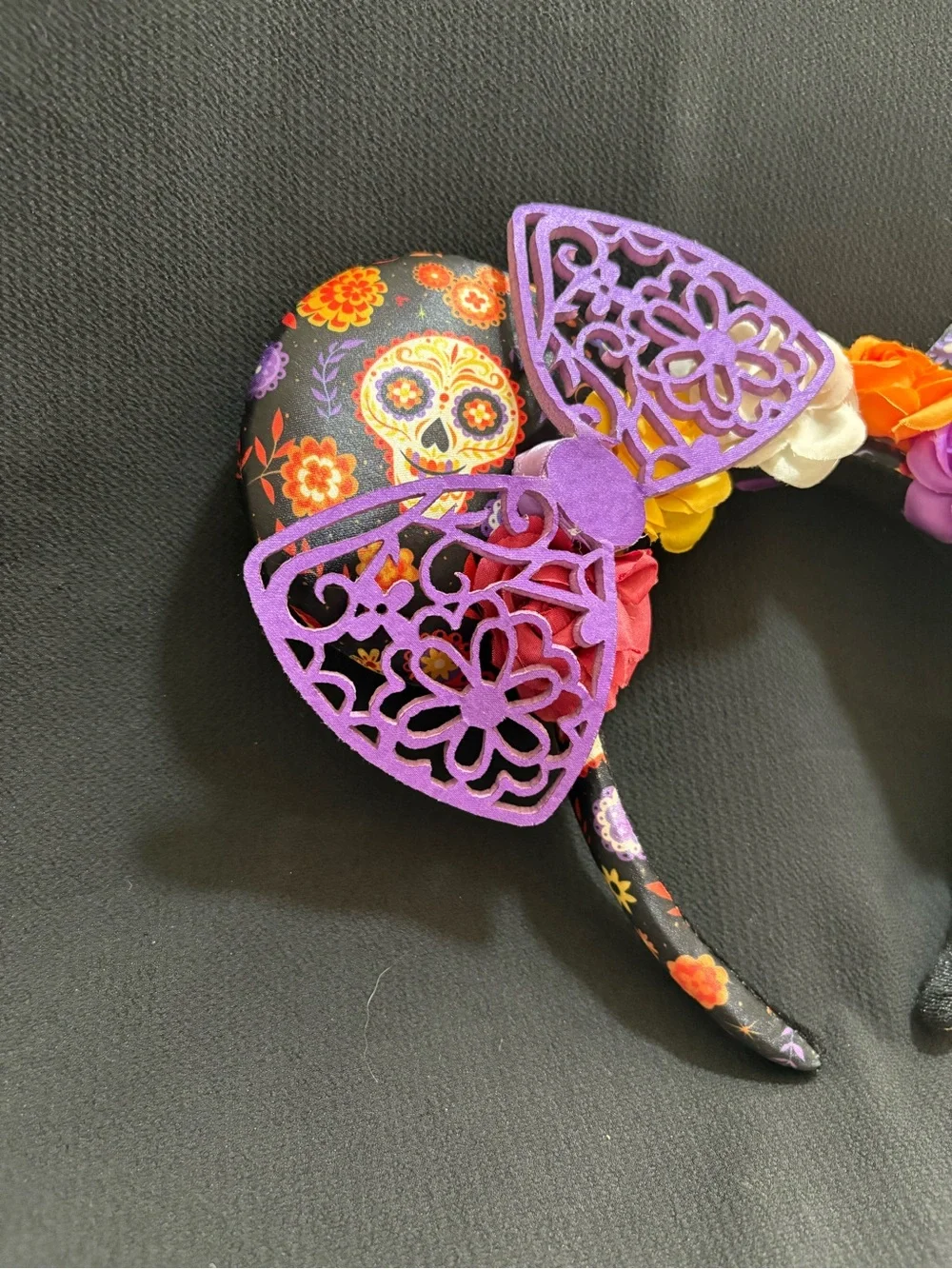 Disney Parks Sugar Skull Minnie Ears Floral Bow Día de los Muertos